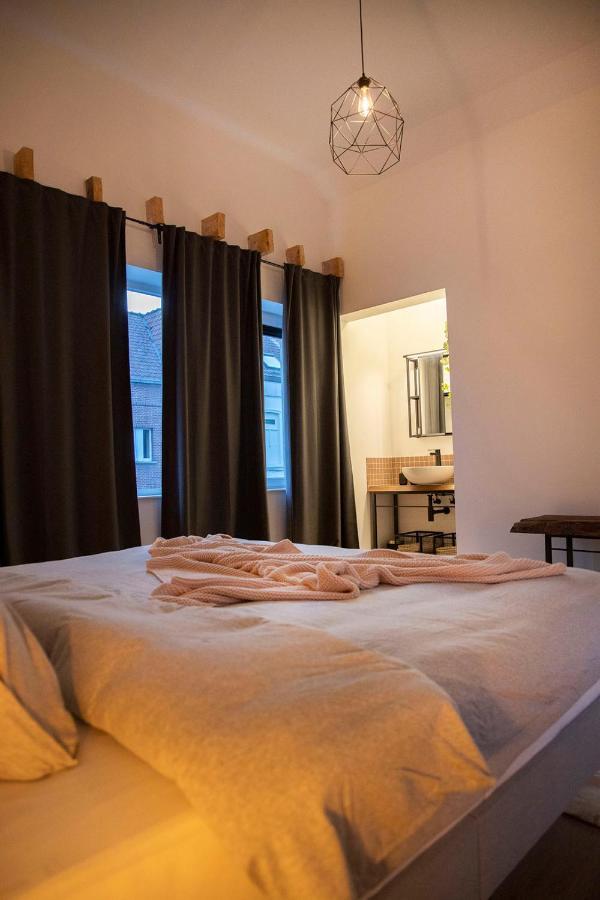 Studio73, Guesthouse Met Sauna Кортрейк Экстерьер фото
